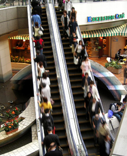 rainy escalator.JPG